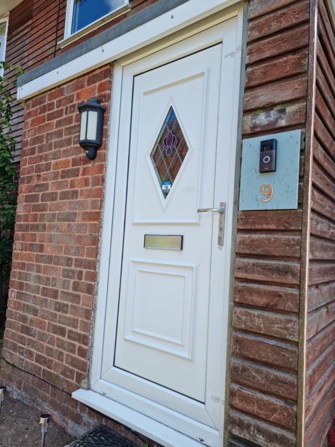 Lovely 2 Bedroom Serviced Apartment With Parking Mansfield Exterior foto